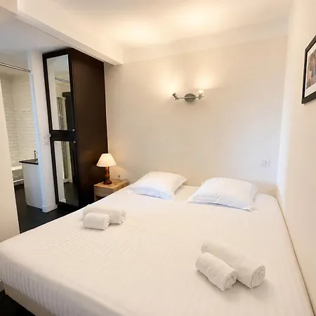 1-bedroom Beachfront With Sea View Apartament