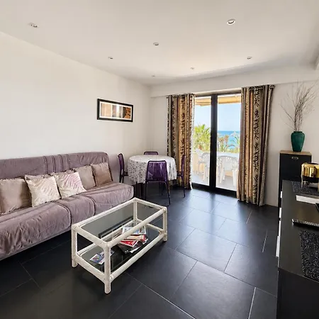 1-bedroom Beachfront With Sea View