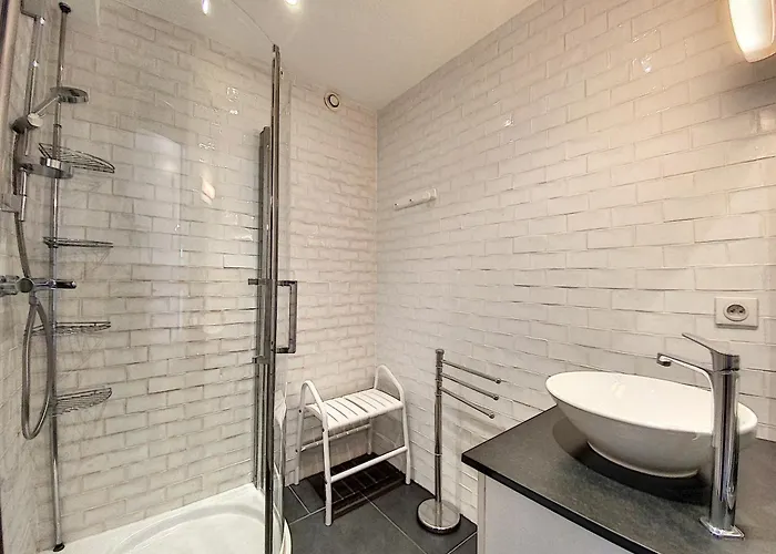 1-bedroom Beachfront With Sea View Apartman